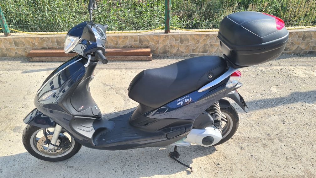 Scuter Piaggio Fly 125ie - 2013 (Moped, Scuter)