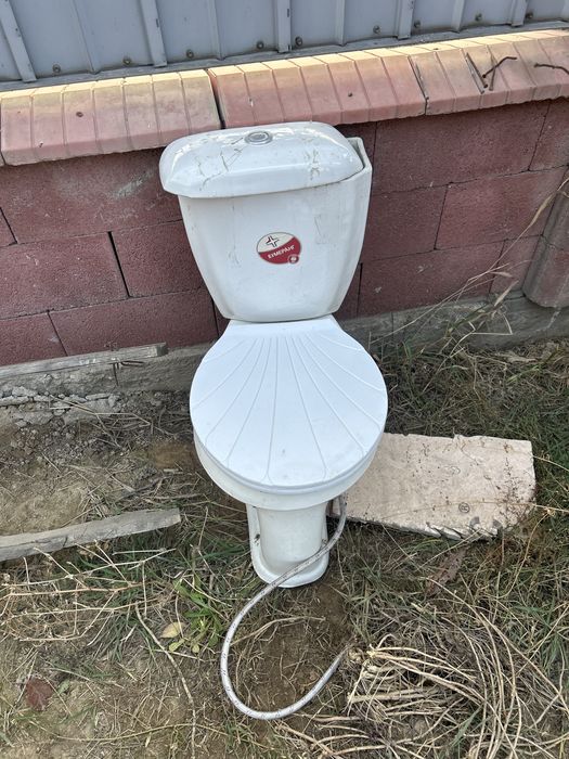 Продается рабочий унитаз