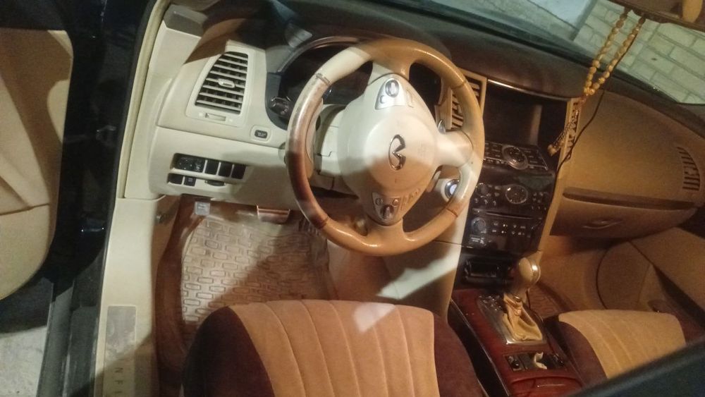 INFINITI FX 35 крассовер