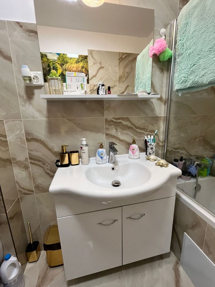 Vand set conplet de chiuveta, masca , baterie si oglinda .