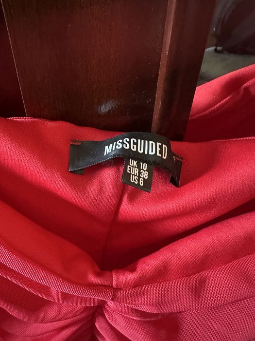 Нова рокля missguided