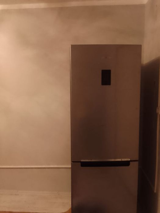 Холодильник Samsung