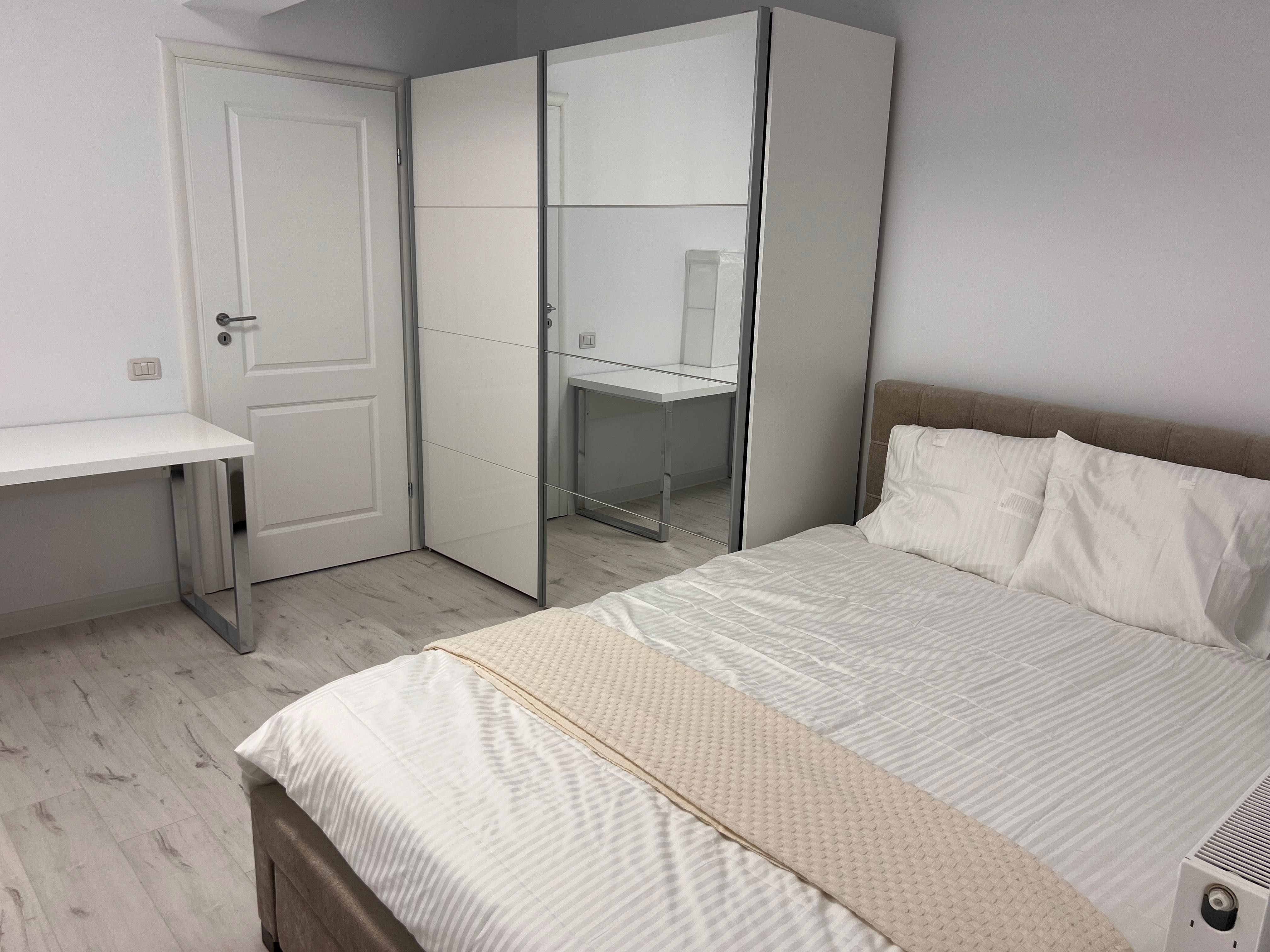 Lux apartment 3 camere Parcol Carol I