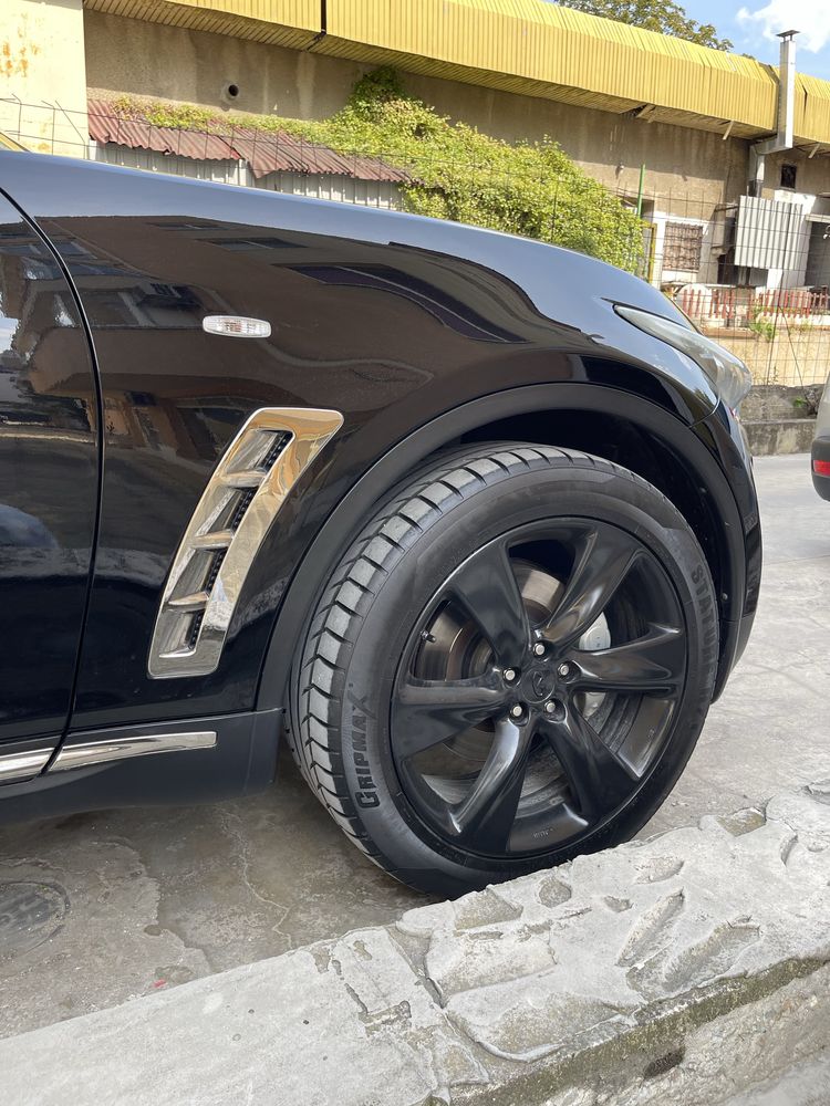 Infiniti Fx30S 3.0V6 238hp 600nm