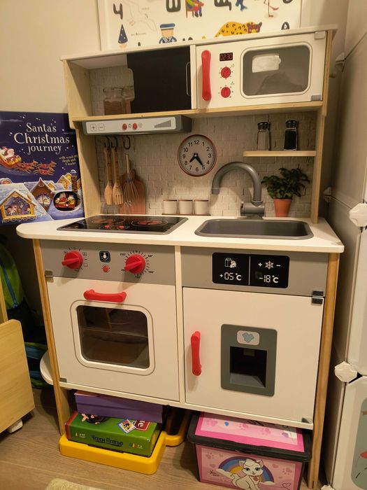 Детска кухня за игра