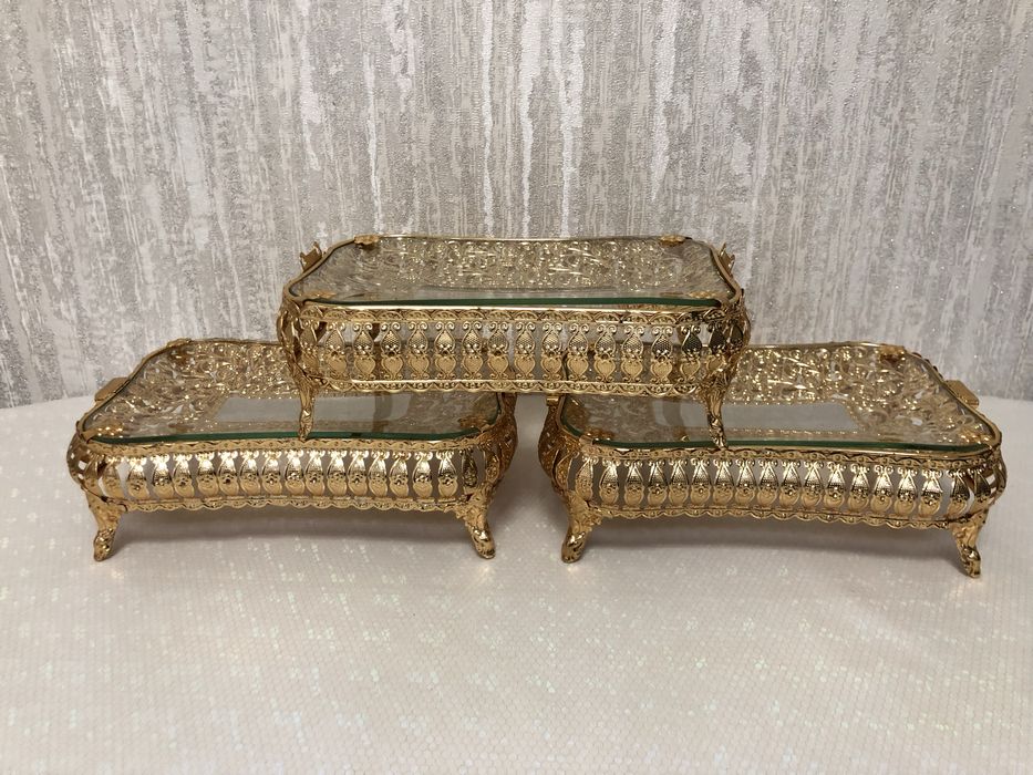 Срочо связи с переездом тортницы 3 штуки за 5000 тг