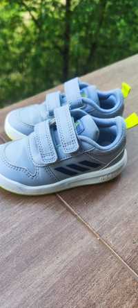 Детски маратонки Adidas 22