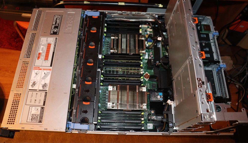Server Dell PEdge R730XD 18 Bays LFF/SFF 28 Cores 128Gb 2200W Bezel