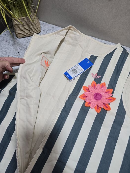 Vesta dama cu 2 fete Adidas Originals editie 2025