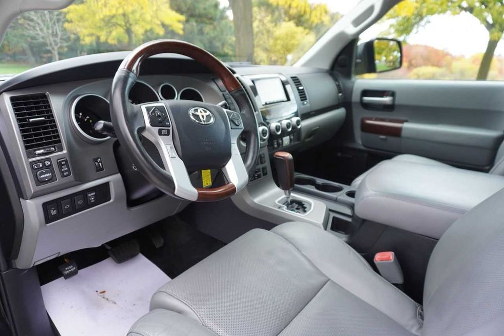 Toyota Sequoia Platinum