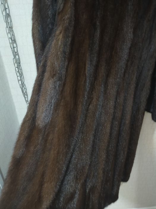 Продам норковую шубу
