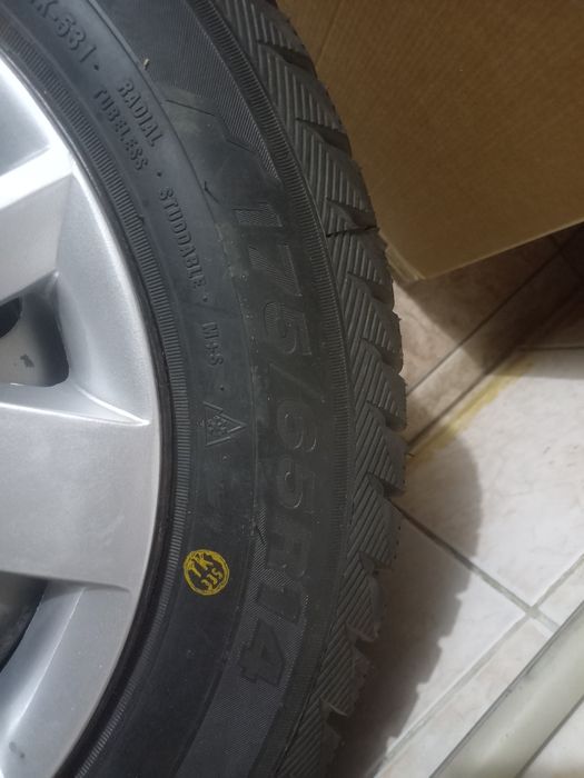 Продам 2шт шипи и диск