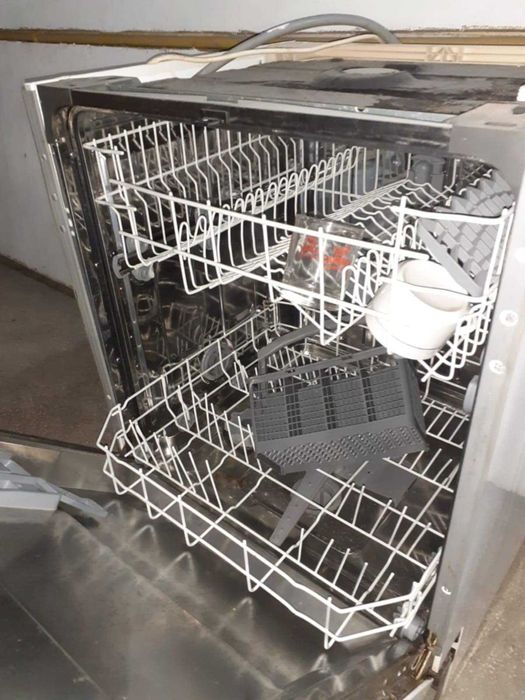 Masina uscat haine masina spalat vase si masina spalat haine