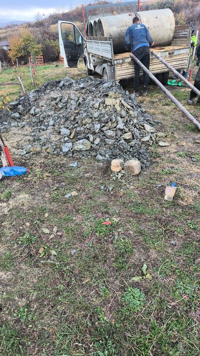 Tuburi fose și fântâni