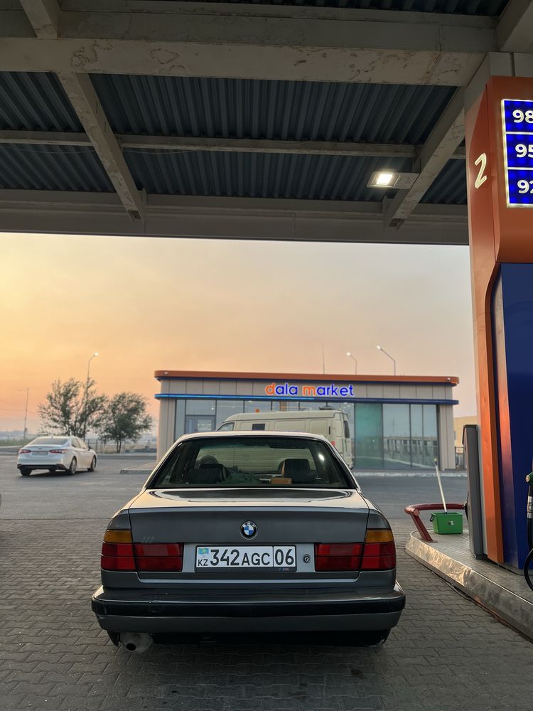 BMW E34 срочно в городе