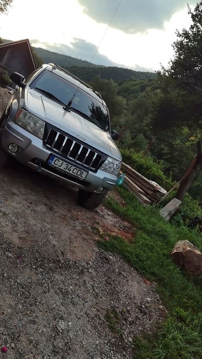 Vând jeep grand cherokee wj