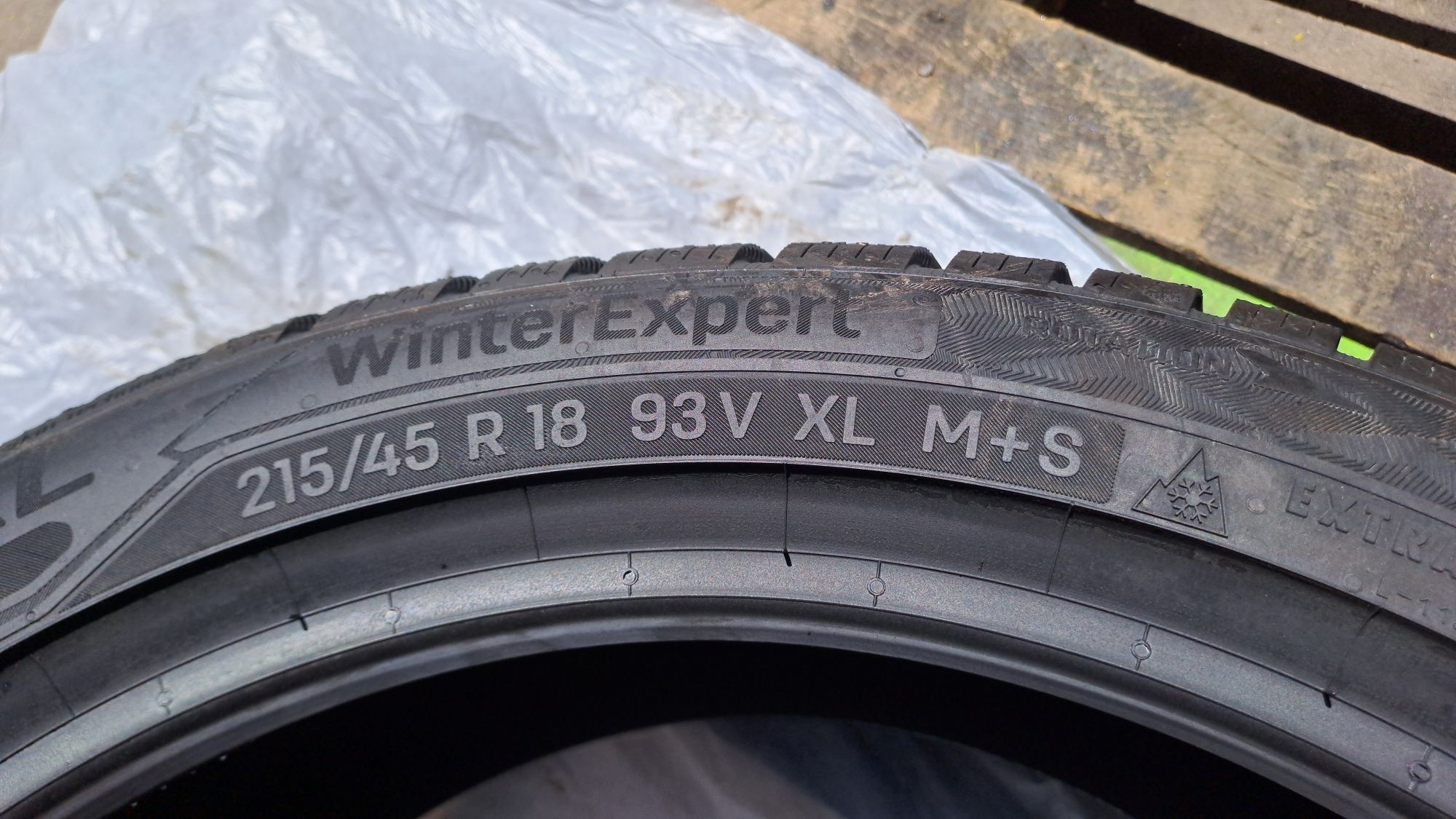 1бр. Нова 215/45/18 Uniroyal Winter Expert