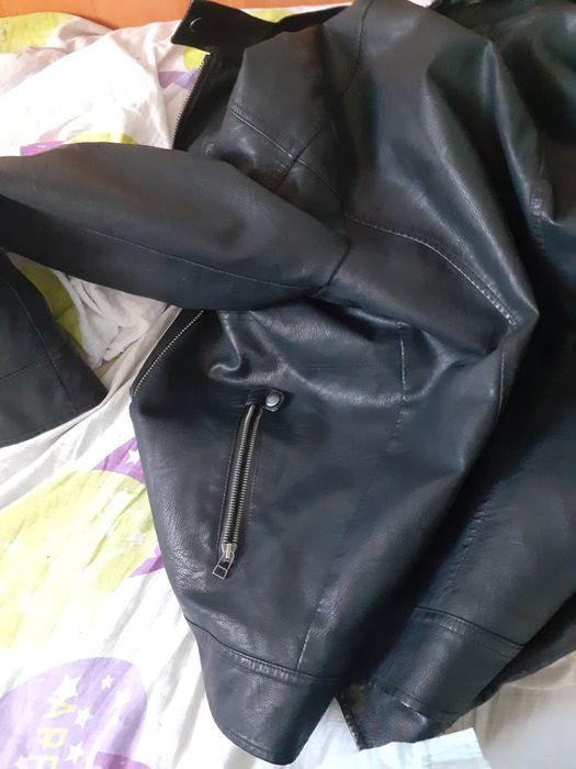 Vand Geaca din Piele