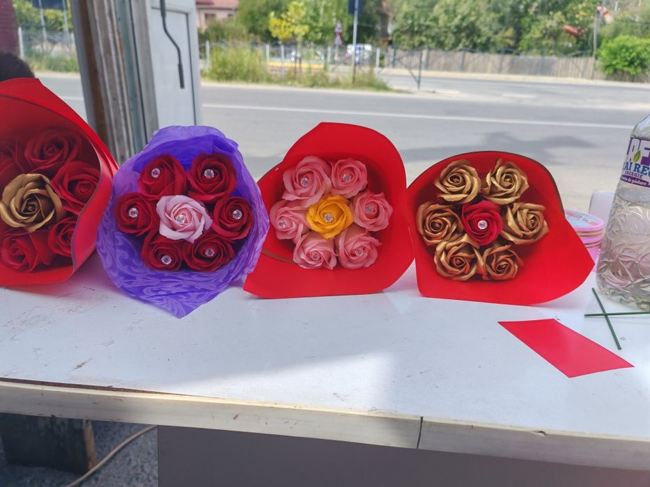 Buchete de flori la comandă Livram oriunde în România