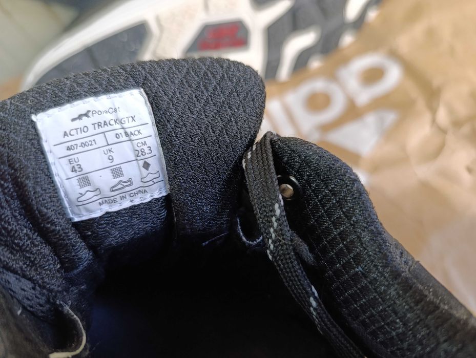 ''Polecat Actio Track Gore-Tex''оригинални маратонки 44 номер