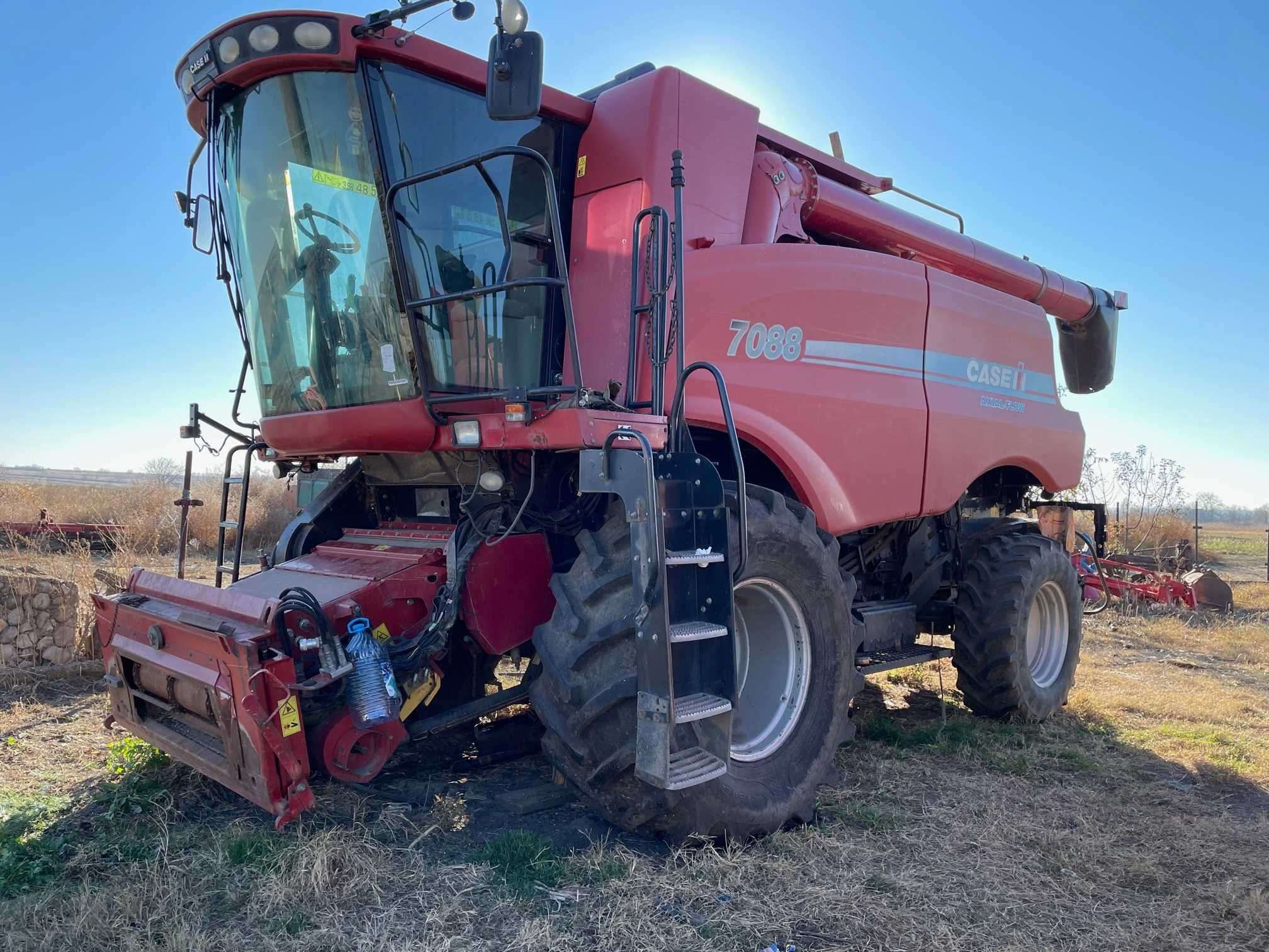 Dezmembrez combina CaseIH 5088 6088 7088