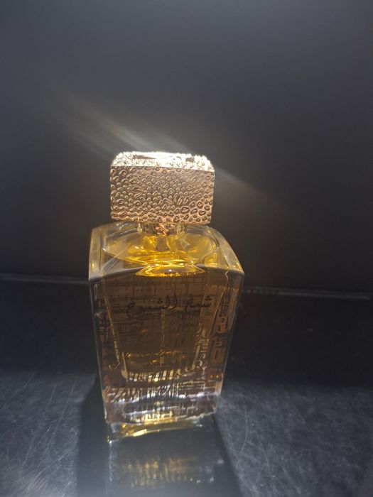 Vând parfum SheIkh al Shuyukh luxe Edition 100ml