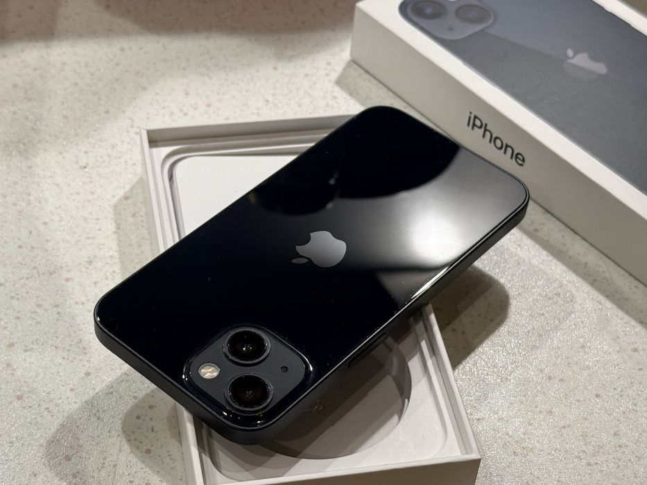 iPhone 13 256GB Black – Перфектен, 100% Батерия