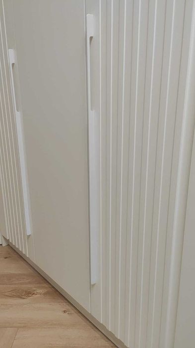 Ручки мебельные, белые, новые, 100 см 2 шт комплект на 1 шкаф