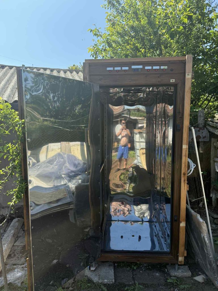 Продавам машина за опушване на мясо и риба