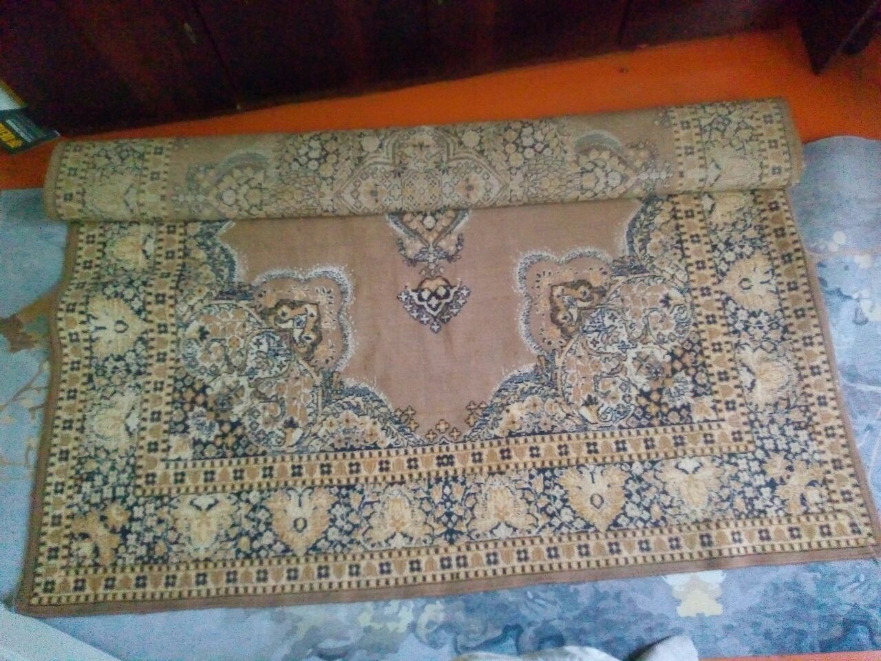 Ковёр в отличном состояний