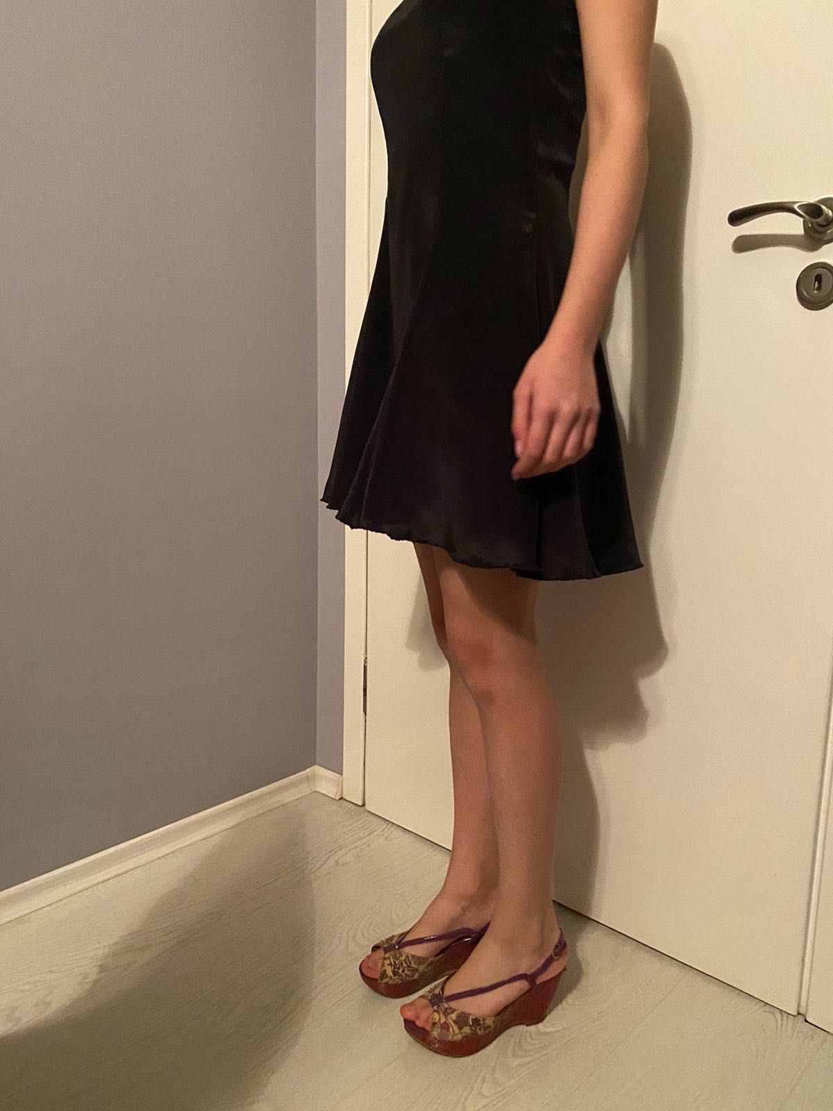Черна вечерна рокля