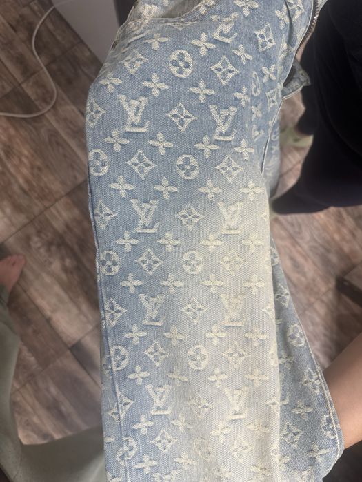 Blugi louis vuitton,calitate excelenta