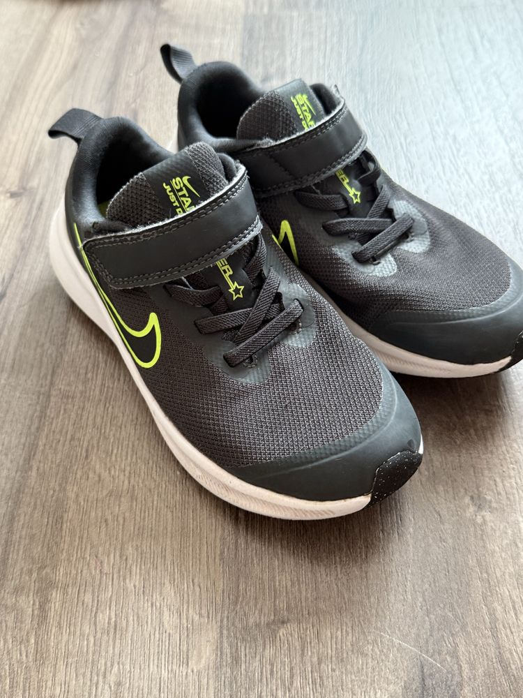 Маратонки Nike 29.5 номер