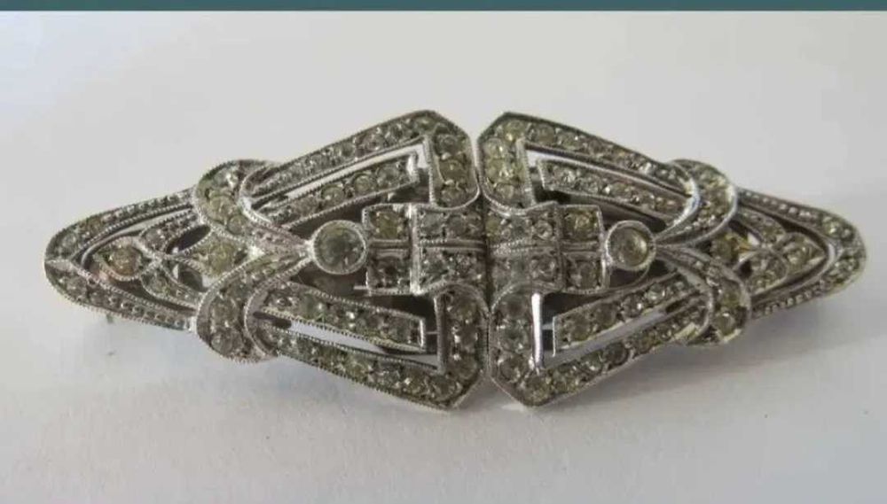 Veche brosa argint, cristale RFG