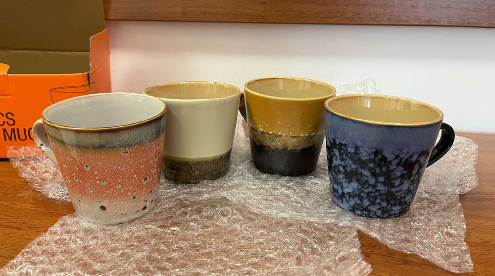 Set 4 cesti/ cani din ceramica, 270 ml, HKliving