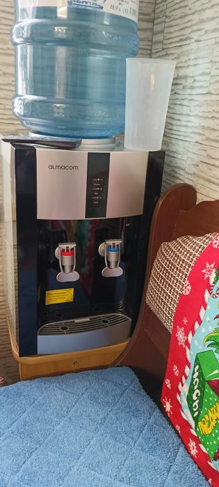 Продам кулер для воды.