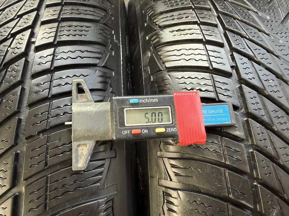 2x Anvelope Iarna 225/55 R17 - Goodyear Ultra Grip Performance 3