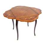 Artă -Masă Louis XV din lemn, extensibilă, decorată floral, înc sec XX
