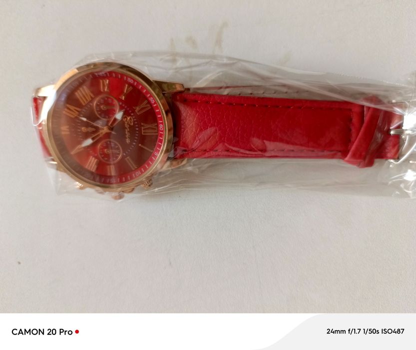 Продам часы женские, новые