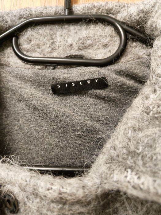 Sisley rr. 42. Сиво вълнено яке тип "байкър" със страничен цип.