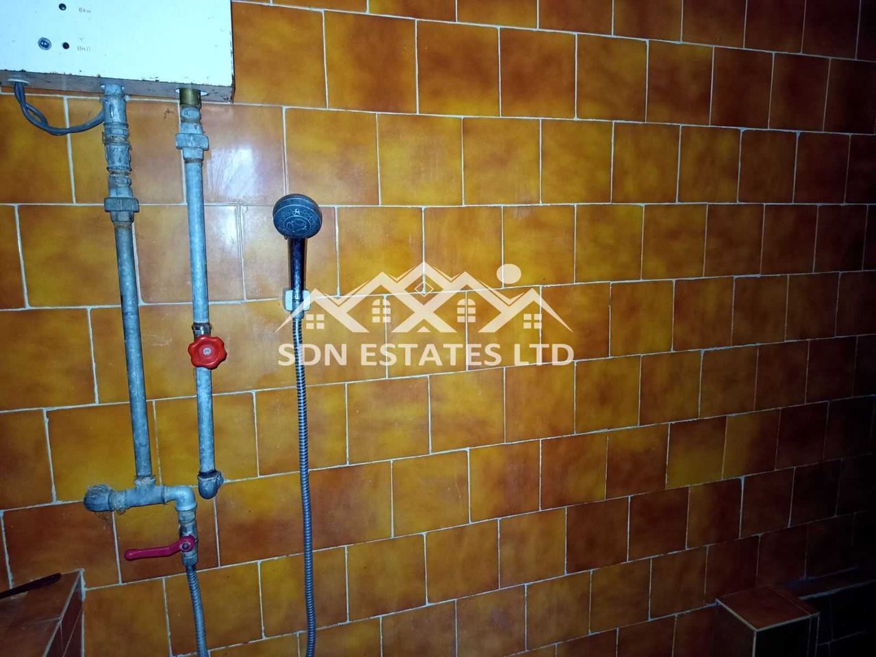 Продава се Къща в с. Средногорово, Област Стара Загора - 120 кв.м за 1063 €/кв.м - Снимка #16