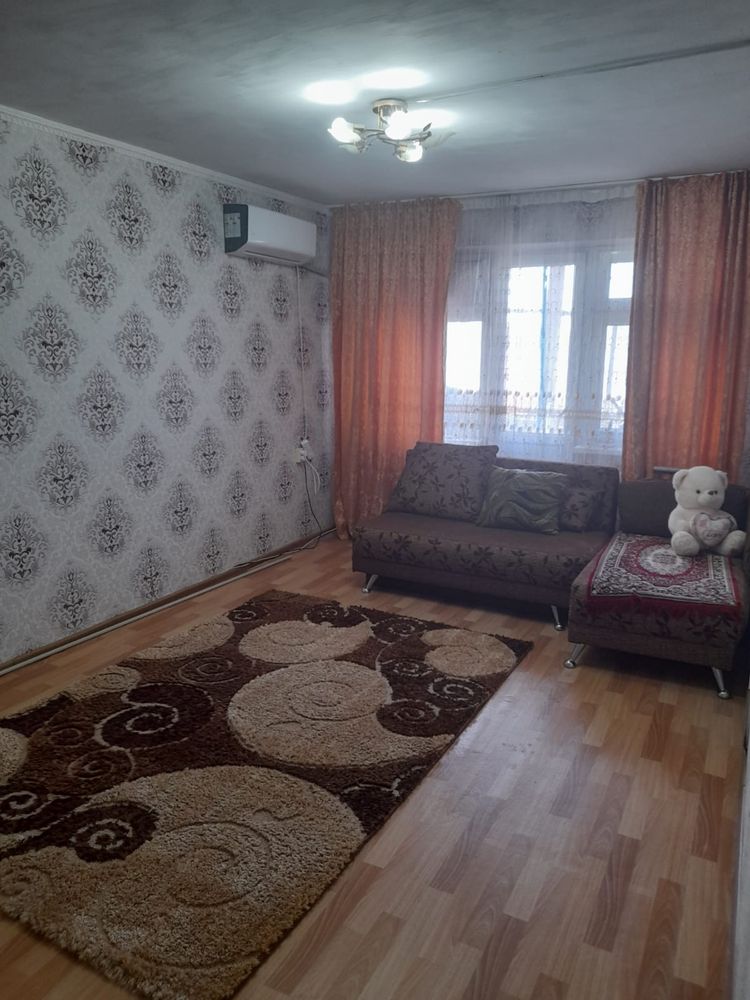 Сдам 2-х комн. кв. в центре , около БЦ Бабас, 4 этаж.