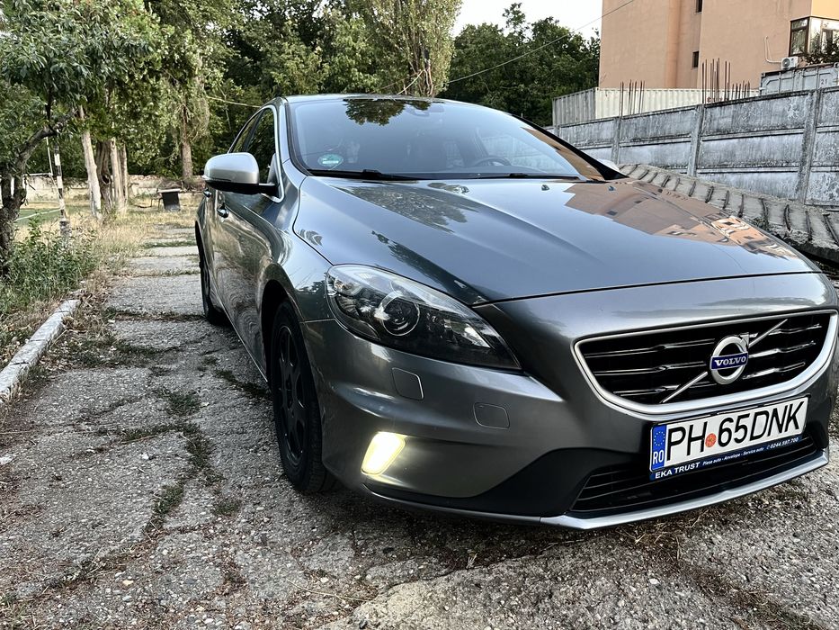 Volvo v40 Sport 2.0