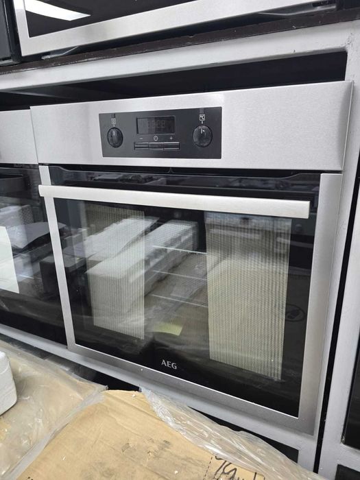 Cuptor incorporabil Nou Resigilat AEG BES331110M, Electric, 71 l,Grill