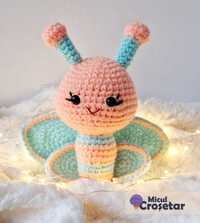Fluturas - Jucarie crosetata, cadoul perfect pentru copii si bebelusi