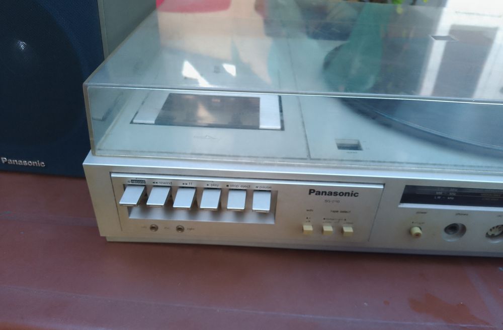 Panasonic SG 2110 3 în 1 ,pick-up ,deck,amplituner radio 
Este vorba d