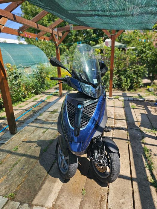 Vând Piaggio MP3 300 LT – An fabricație 2016 – Stare impecabilă!