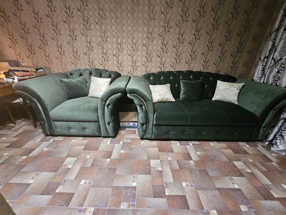 Комплект диван и кресло