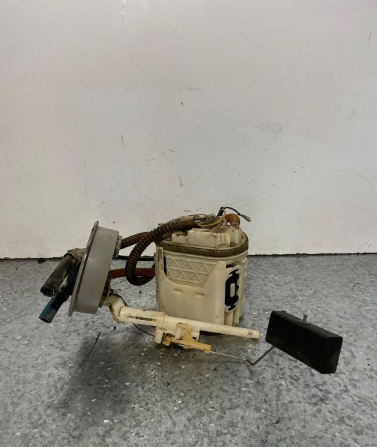 Pompa benzina Volkswagen VW Golf a 3-a generatie