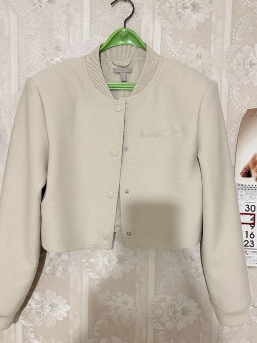 Късо дамско яке H&M бежово